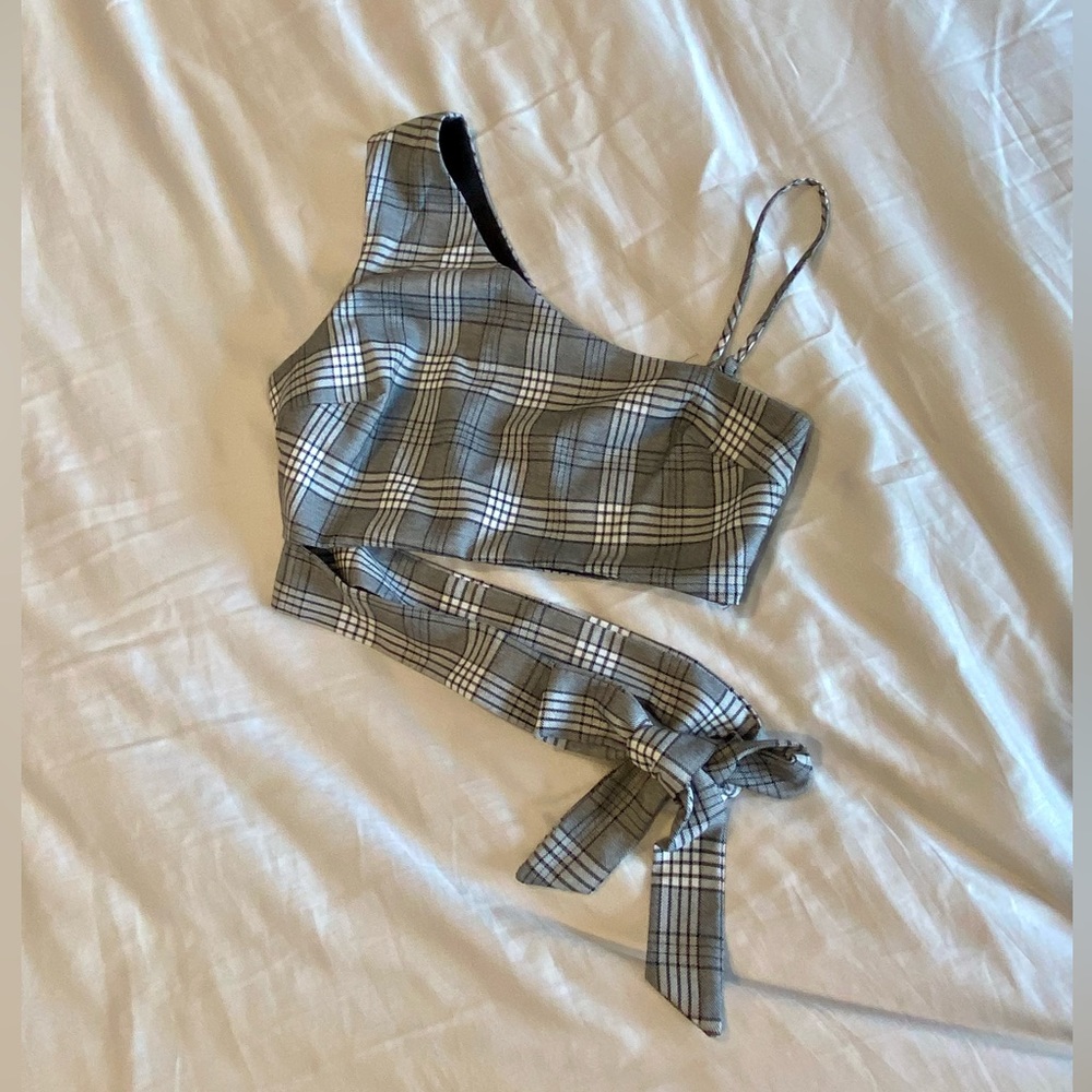Lovers & Friends crop top in gray, size small, EUC
